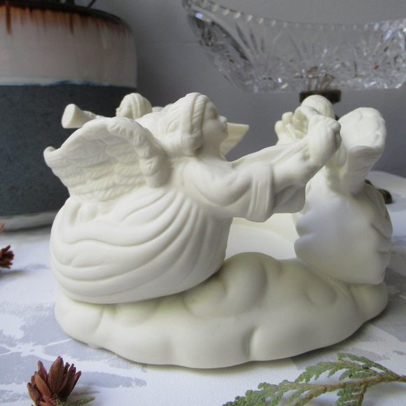 Porcelain Biscuit Candlestick Trio of Angels 1990s - Picture 2 of 16